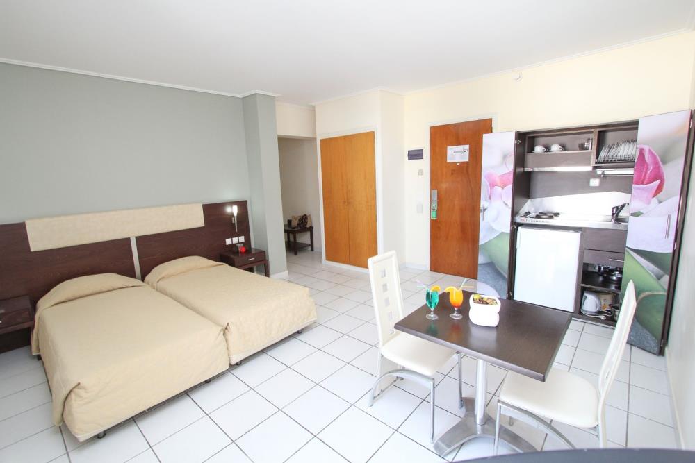 2 Bedrooms Family Room (4)