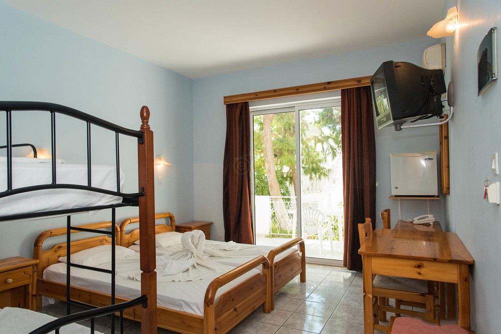 quadruple-standard-room