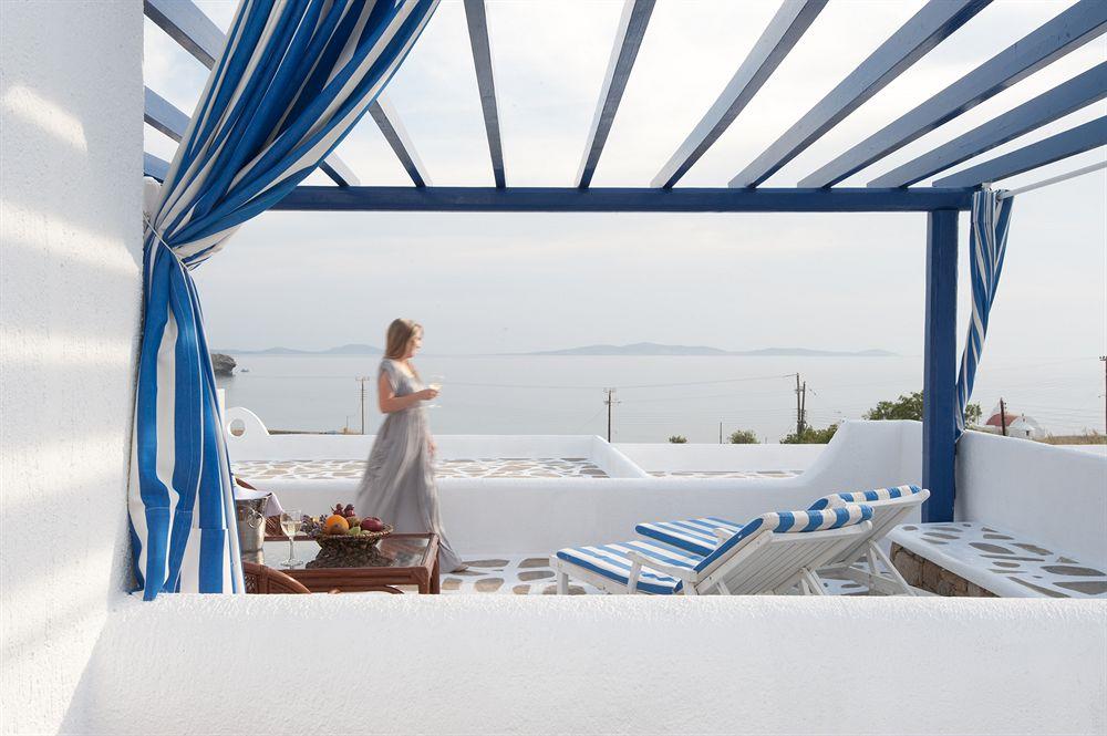 Junior Room (Cyclades)