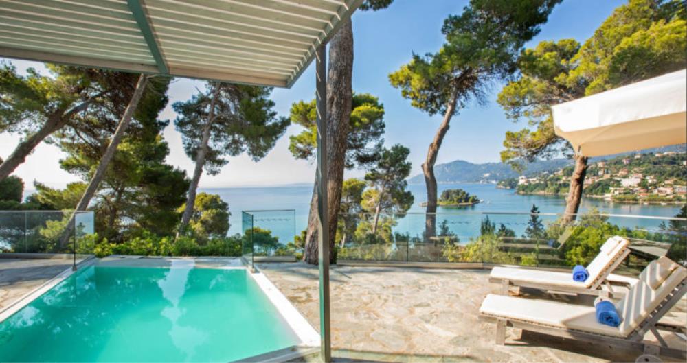 Deluxe Bungalow Sea-Mouse Island View with Private