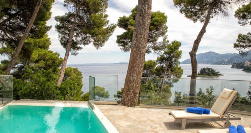 Deluxe Bungalow Sea-Mouse Island View with Private