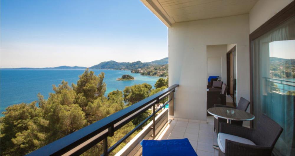 One Bedroom Suite Sea View8