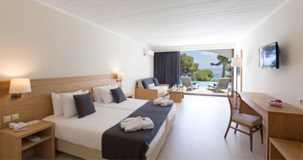 Superior Bungalow Sea View with Sharing Pool1