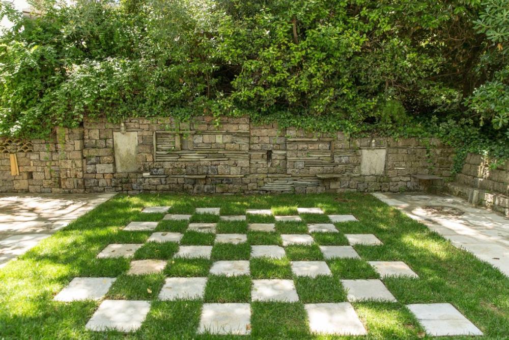 HOTEL-GROUNDS-7-1170x780