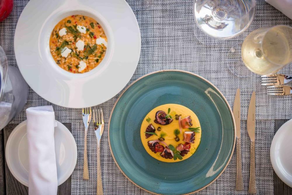 LA-VERANDA-RESTAURANT-5-min-1170x781 (1)