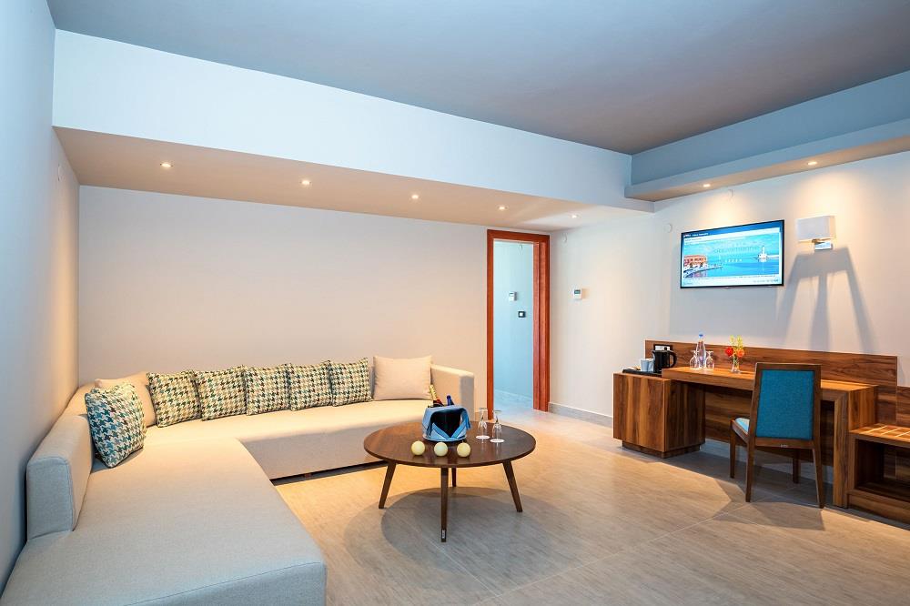 Superior Suite sea view with private pool