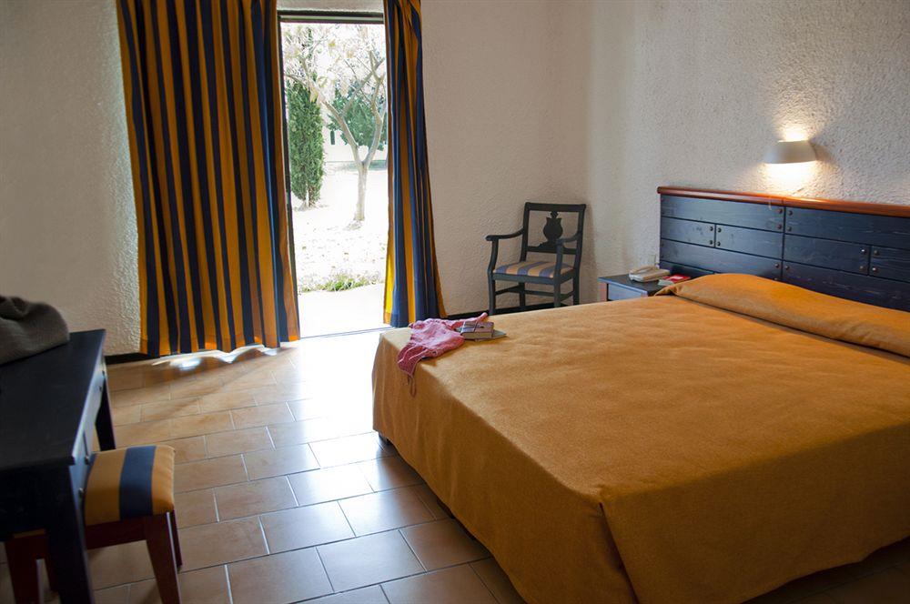 Bungalow, Garden View