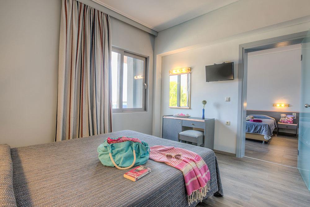 GALL_10_chambre-quadruple-vue-mer-005