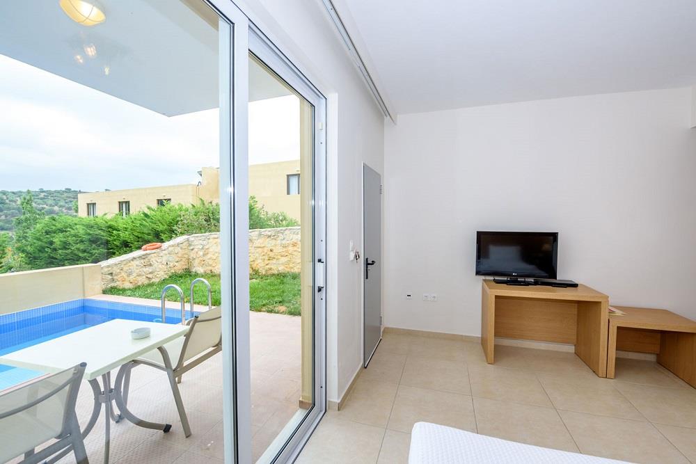 suite with private pool