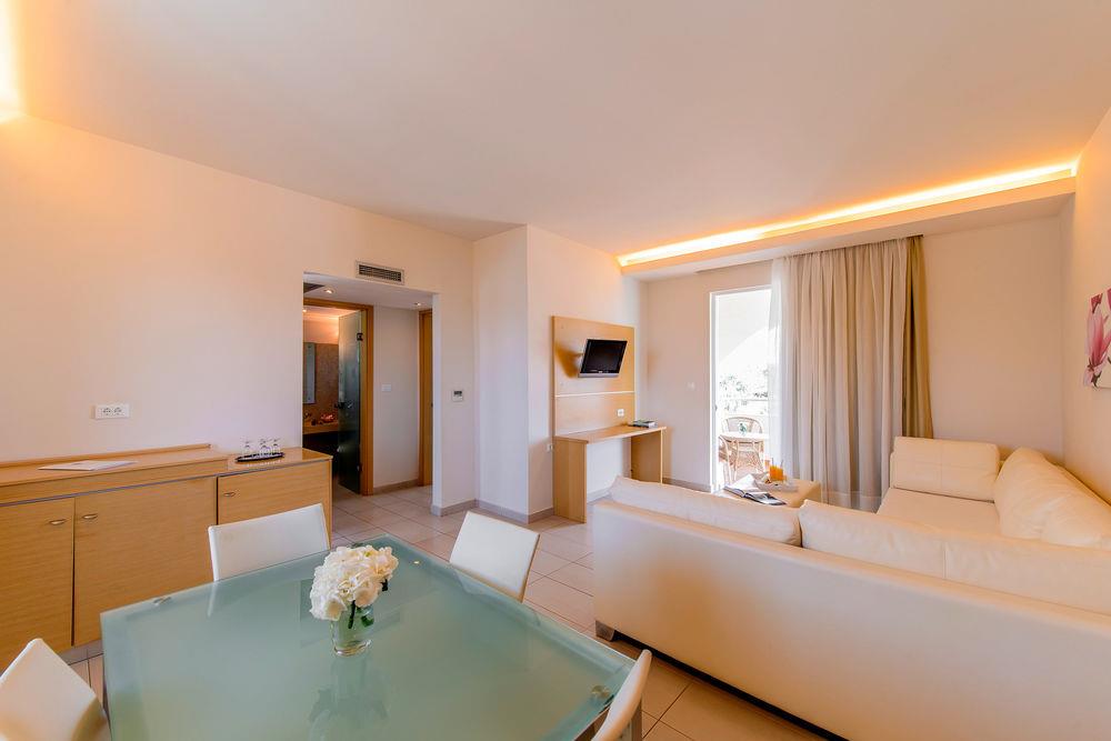 Family Suite, Partial Sea View
