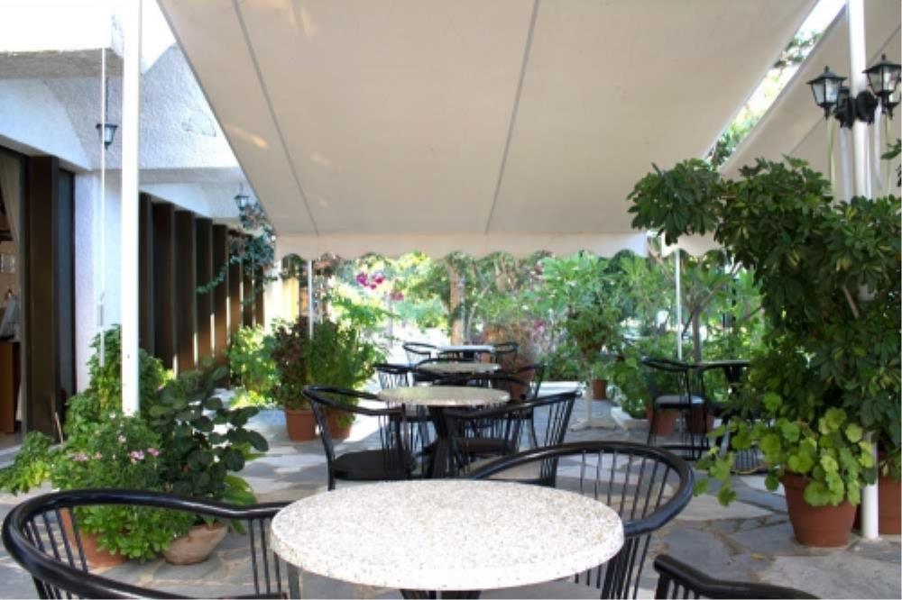 cafeteria_20130308_1915587487