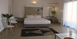Suite, Sea View