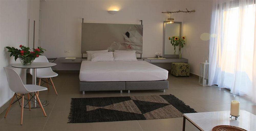Suite, Sea View