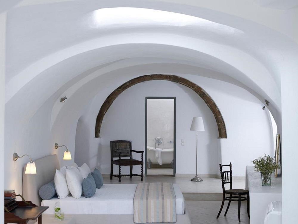 Honeymoon Suite with Private Hot Tub