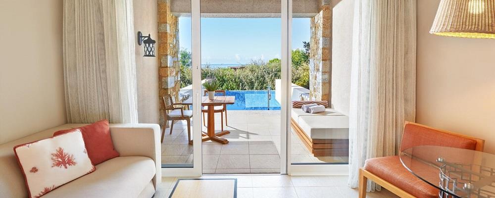 infinity room garden view private pool