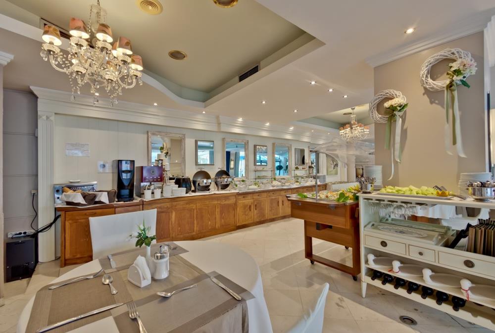 secret_paradise_dining_2