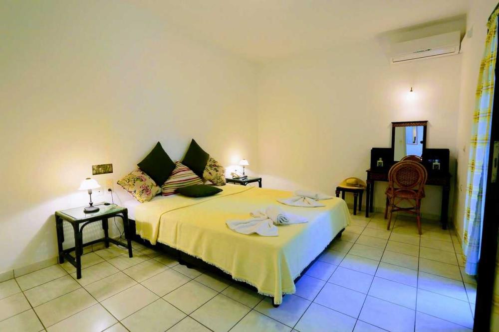 quad-one-bedroom-apartment-7