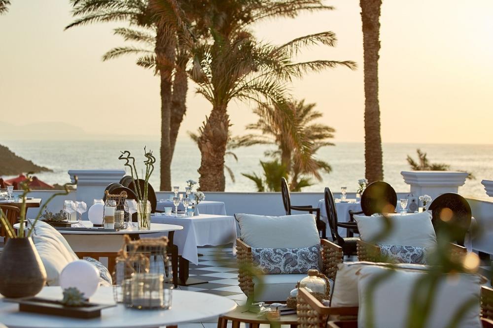 Restaurants & Bars (2)