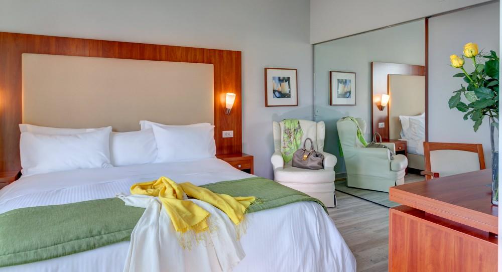 Acropolis_View_Junior_Suite_5813