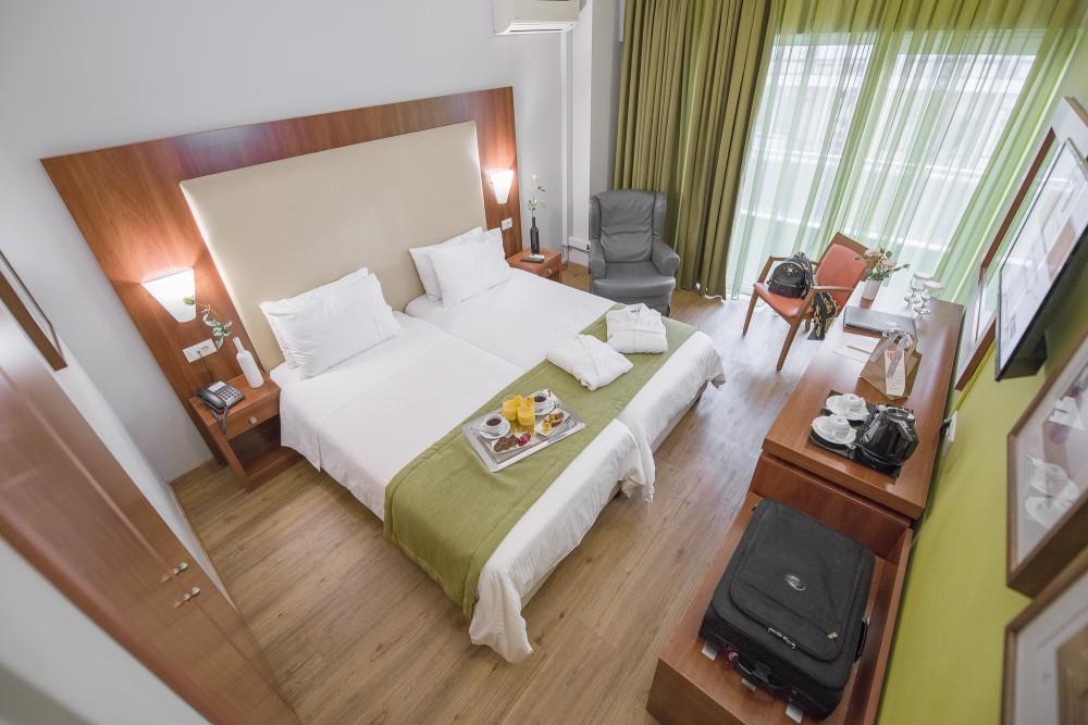 Superior_Double_Or_Twin_Room_2160