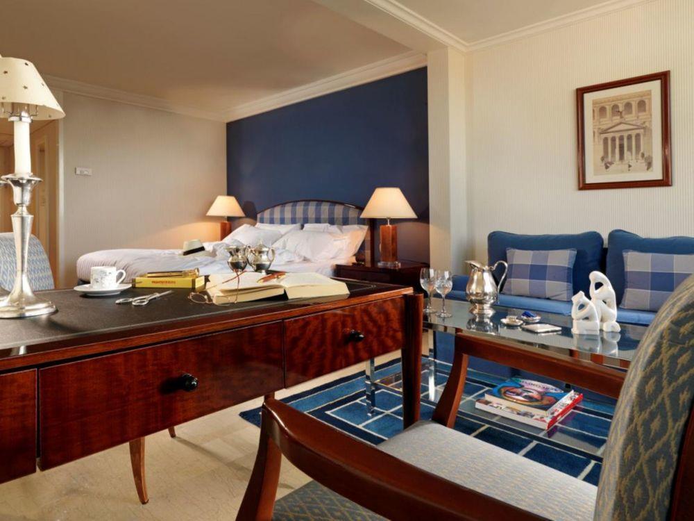 Suite, 1 King Bed, Balcony