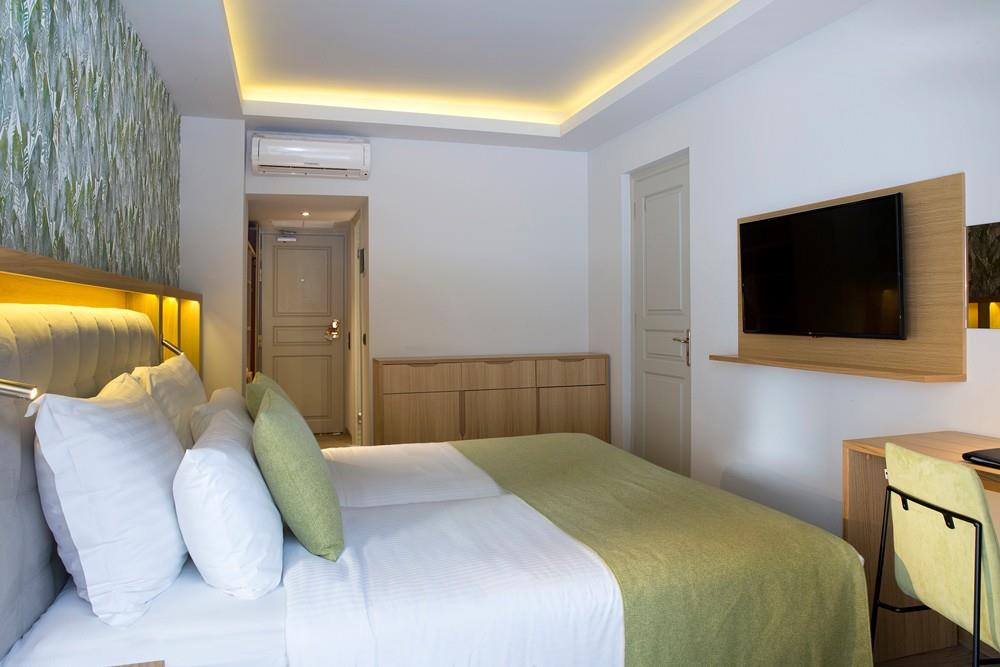 executive family room