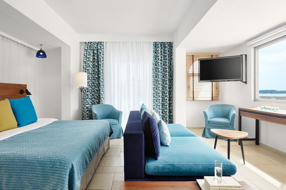 junior suite sea front