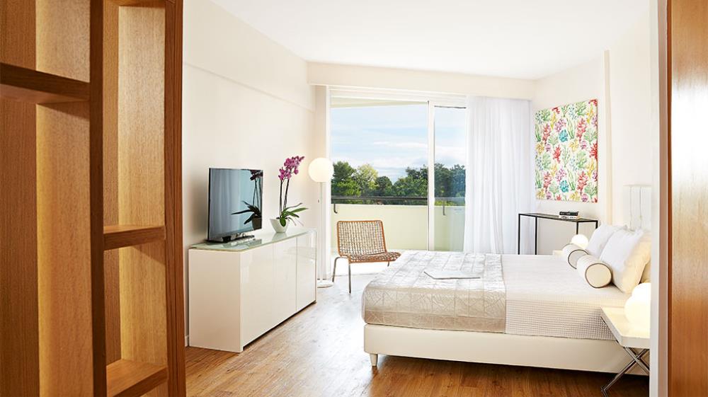 01-superior-guestroom-pella-beach-chalkidiki-greec