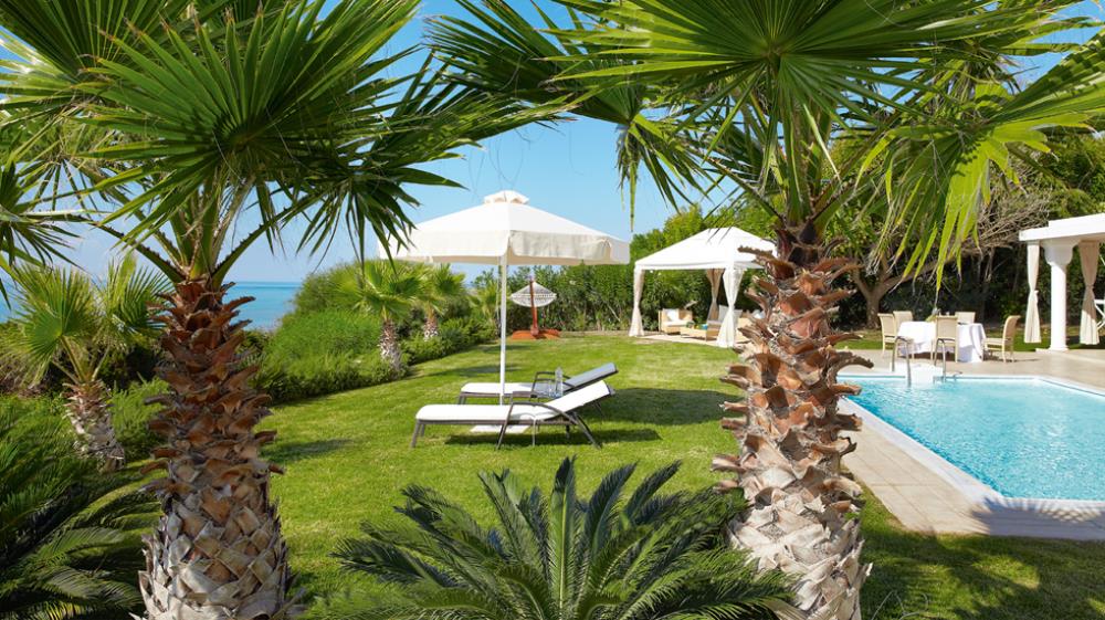 03-royal-pavilion-indoor-outdoor-pool-luxury-hotel