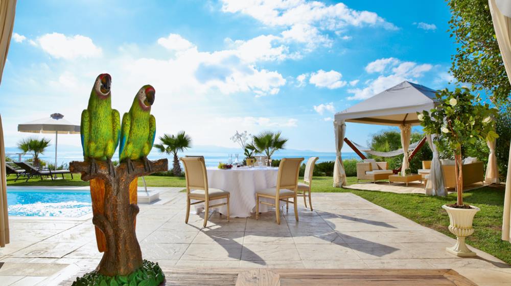 04-royal-pavilion-indoor-outdoor-pool-luxury-hotel