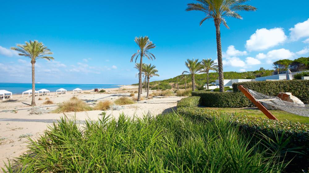 08-5-bedroom-grand-villa-on-the-beach-luxury-hotel