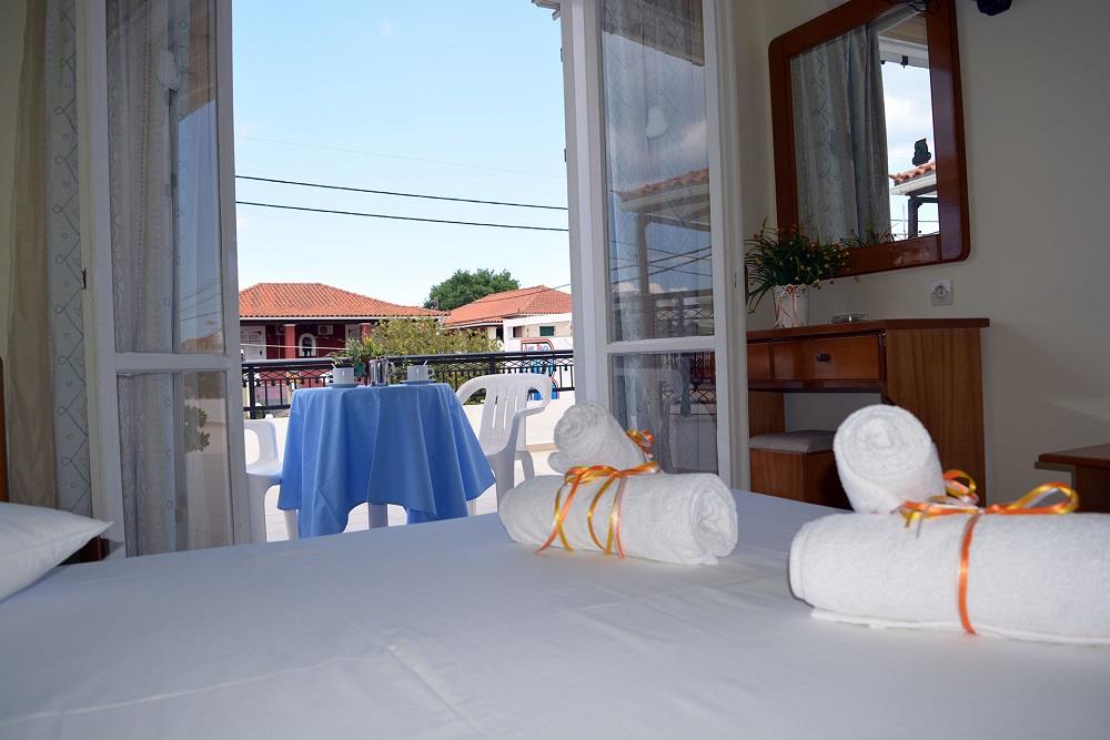 Apartment Two-Bedroom with Living room