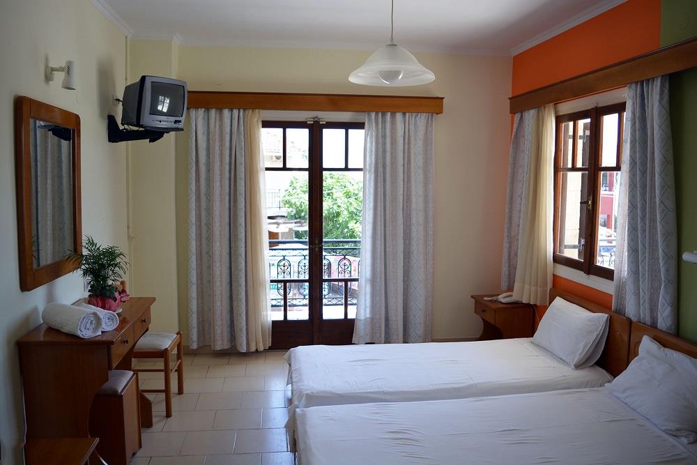 Studio (2 adults) with Sea view