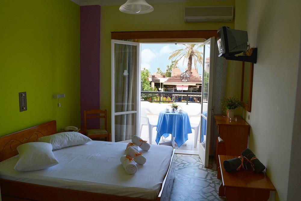 Studio (2 adults) with Sea view