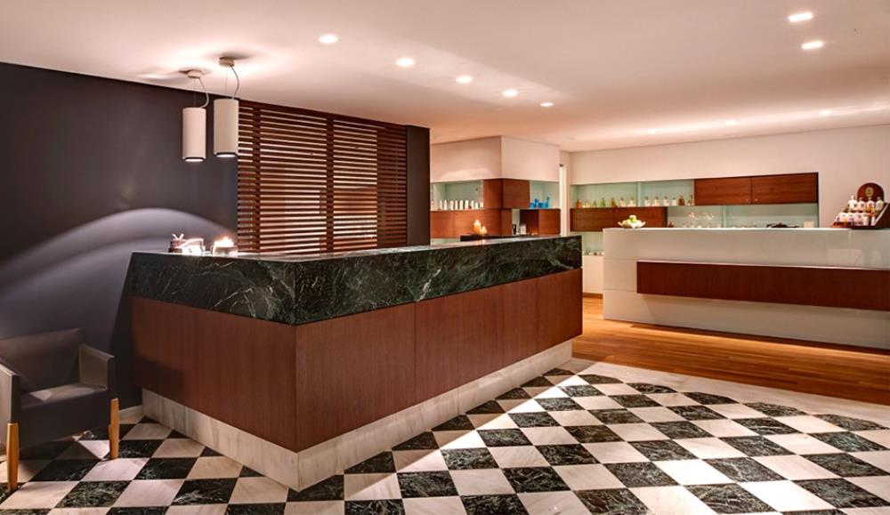 wellness center reception