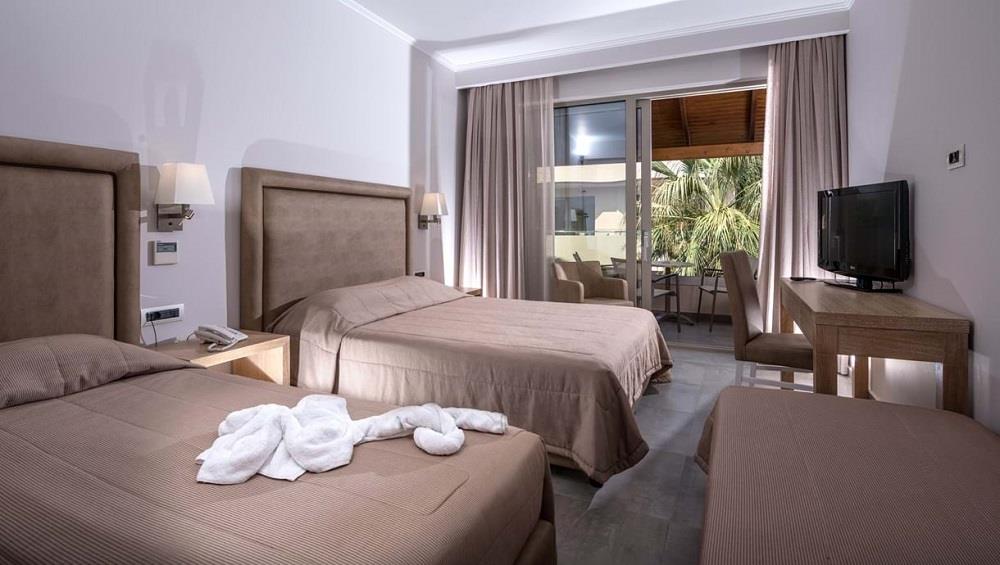 family room garden view