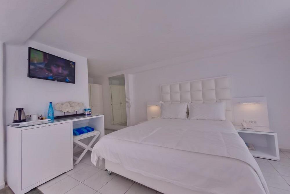 superior quadruple room