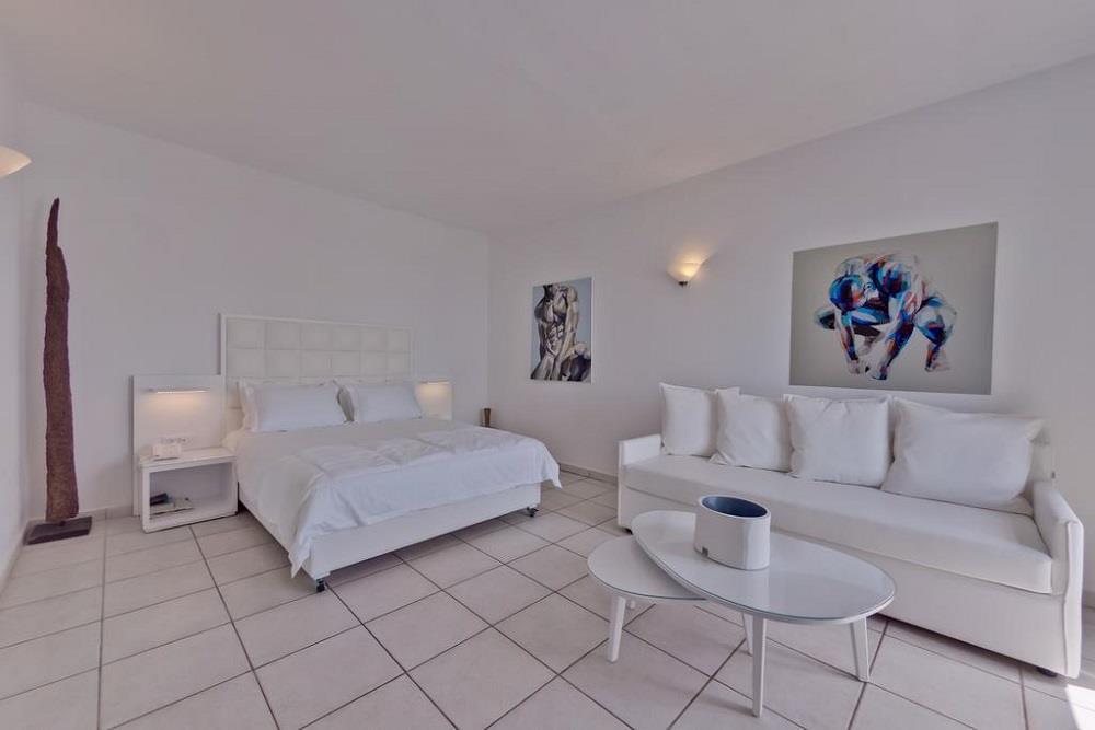 superior triple room