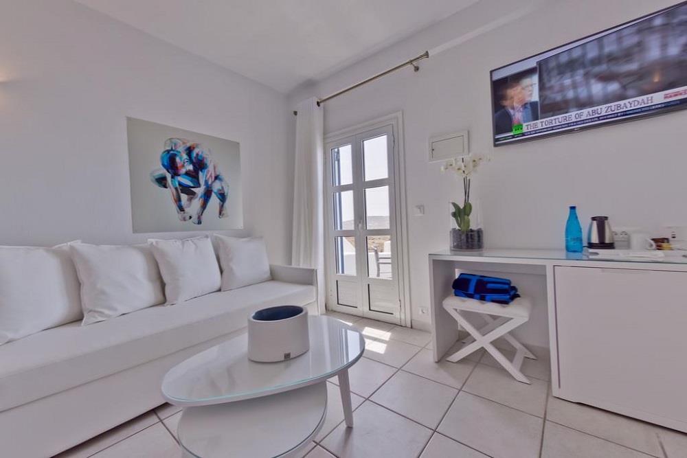 superior triple room