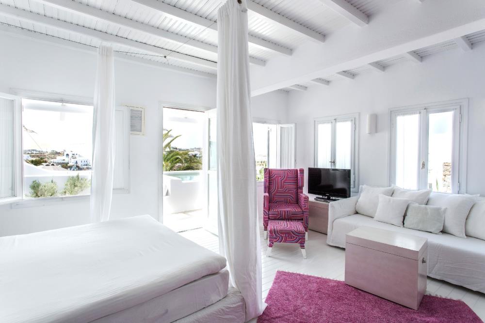 SUPERIOR SEA VIEW SUITE 3