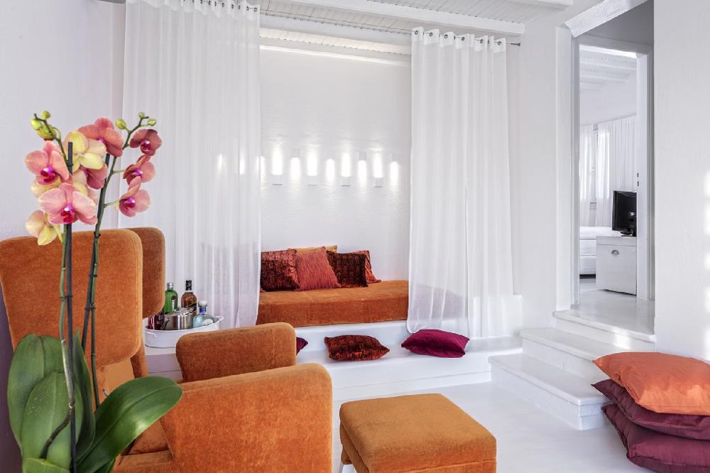 SUPERIOR SEA VIEW SUITE 10