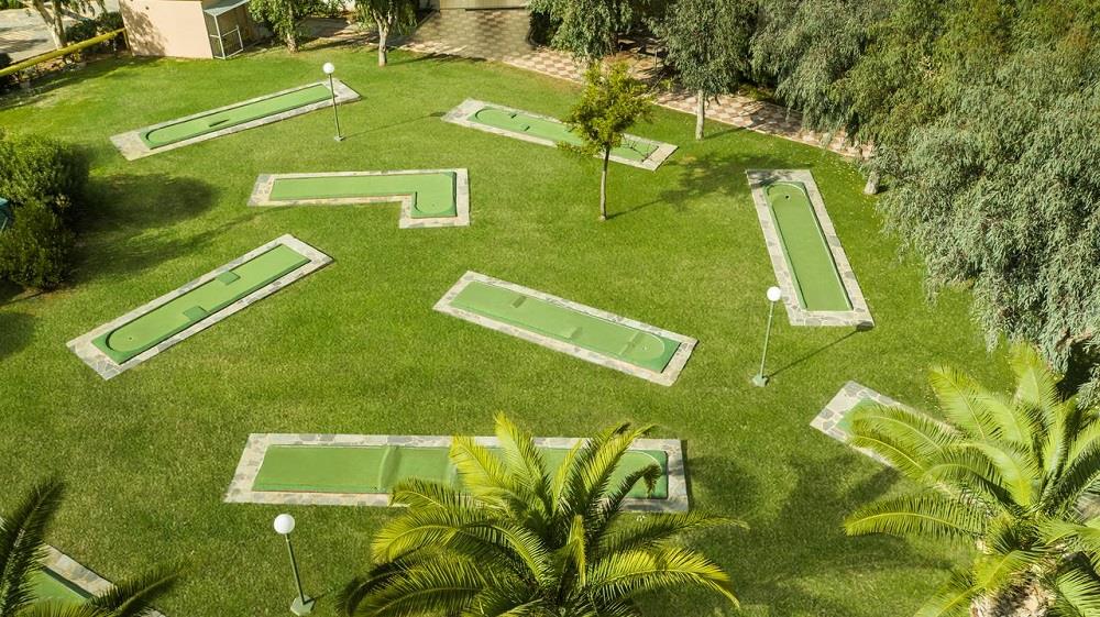 mini golf court