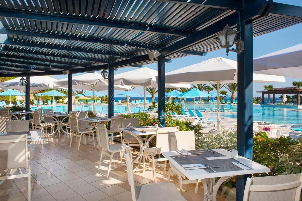 pool restaurant