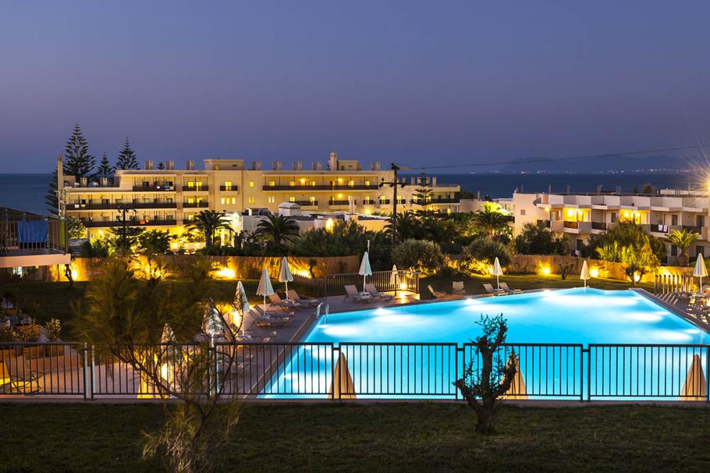 Exterior Pool2