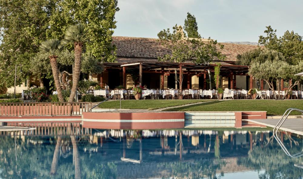 agapi-main-restaurant-pool