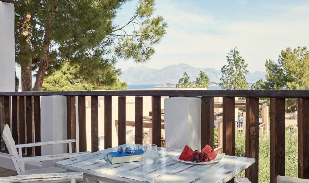 balcony-view-seaview-Suite