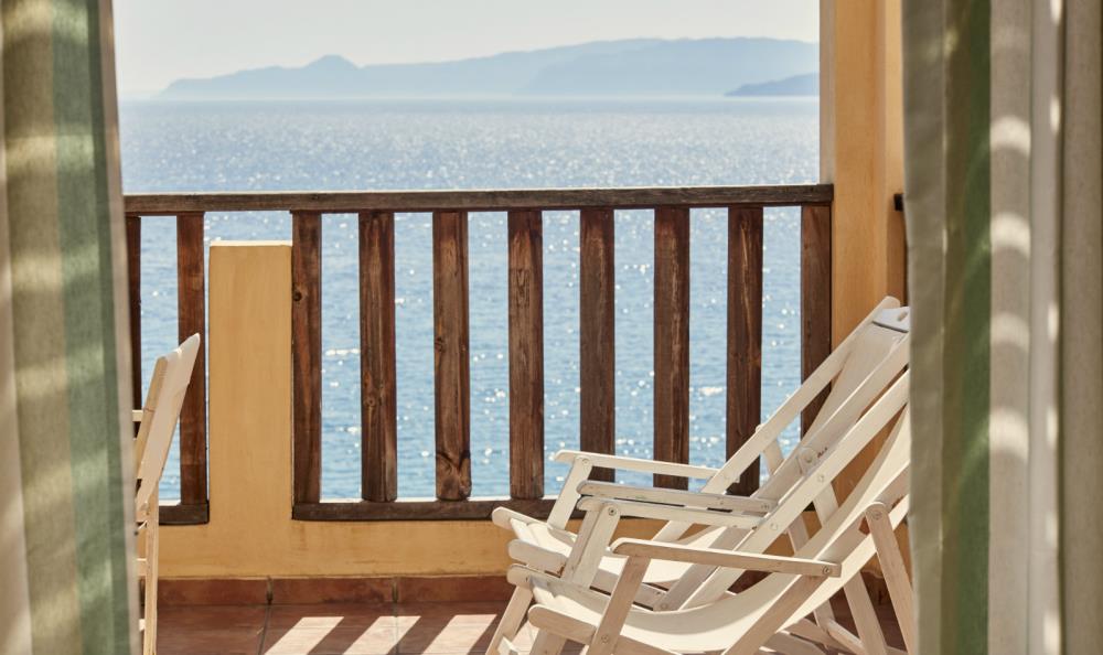 one-bedroom-seafront-suite-candia-park-village