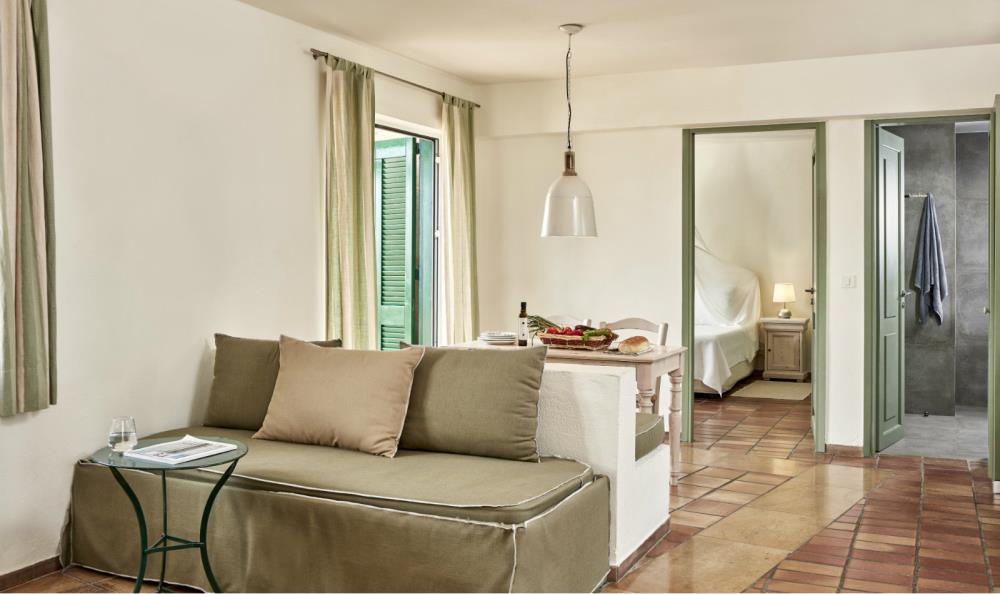 superior-family-apartment-village-view-candia (1)