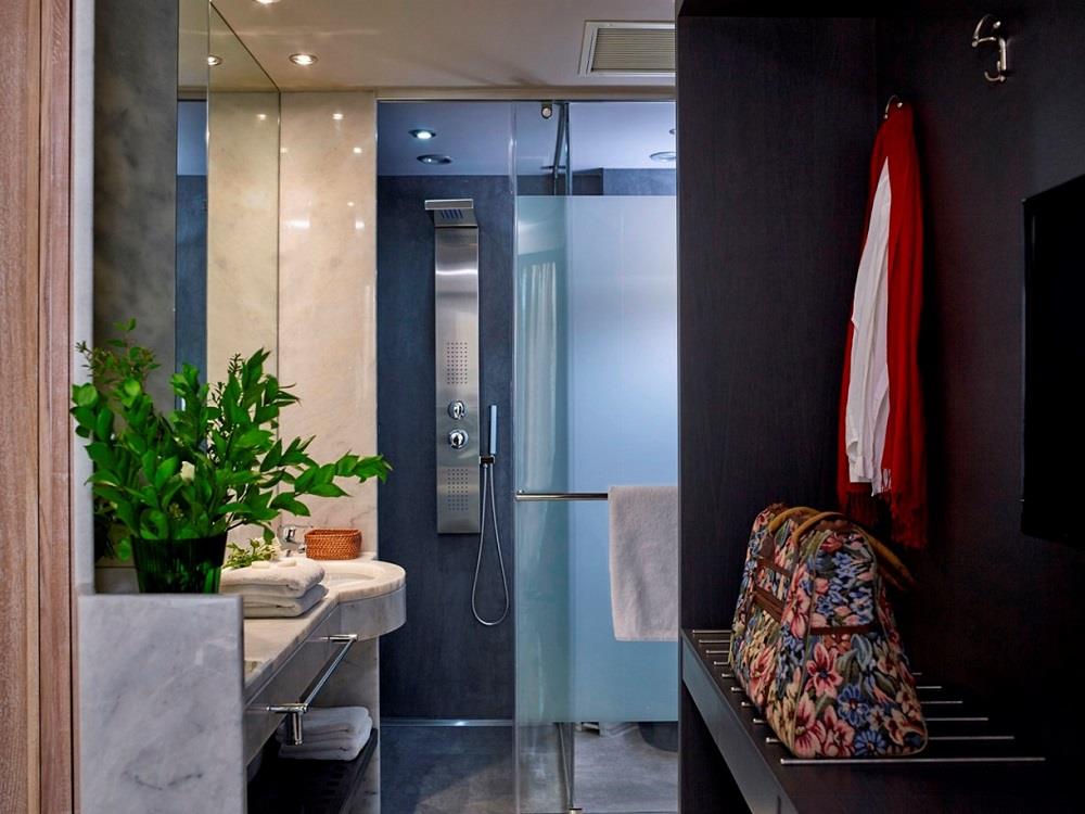 bathroom - superior rooms