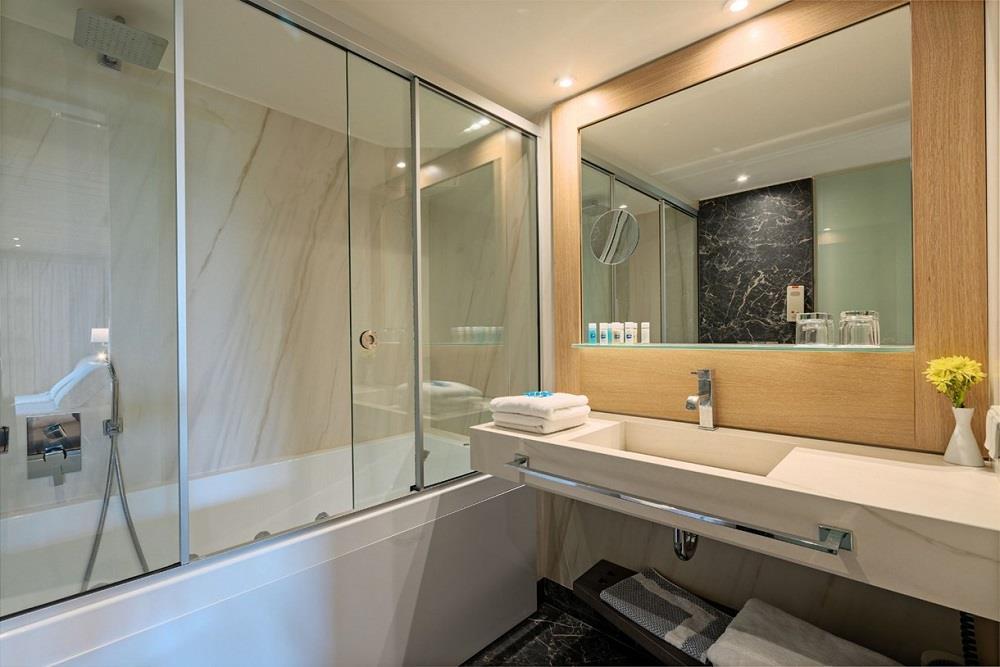 bathroom - superior rooms